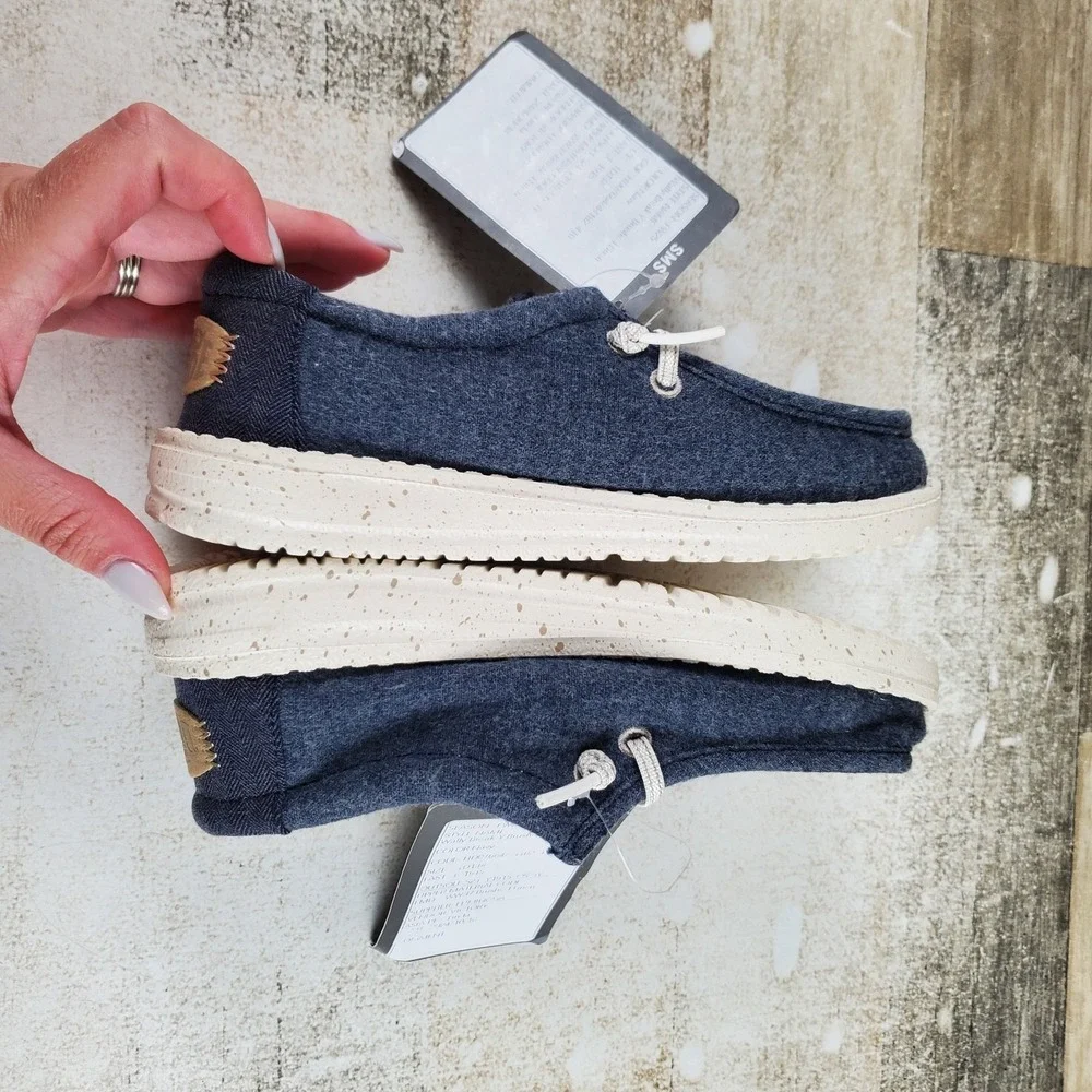 Hey Dude Wally Break Boys Loafer Shoe Sz 13 Navy Brushed Linen Round Toe Slip On